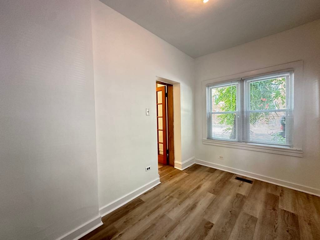 Building Photo - 3532 N Ashland Ave