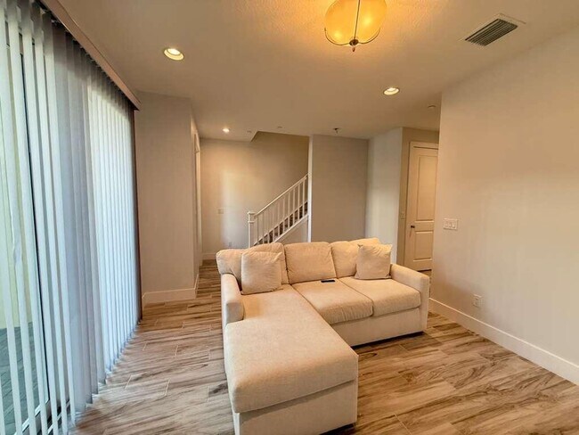 Building Photo - 5348 Sagan Ln