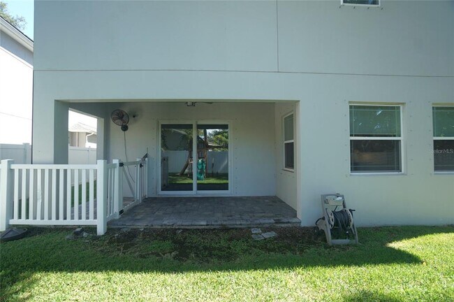 Building Photo - 3625 E Clark Cir