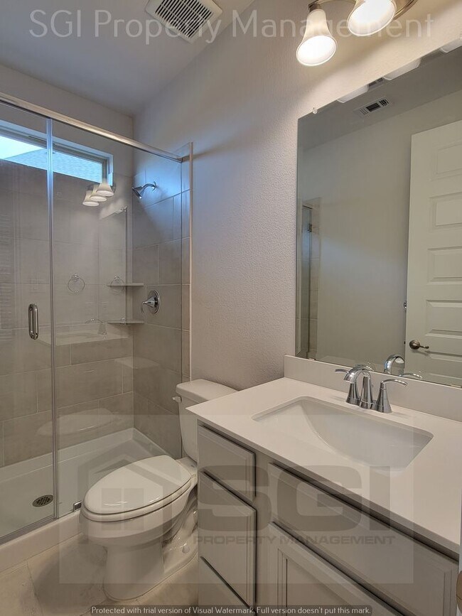 Building Photo - Incredible Brand New 6 Bedroom!!