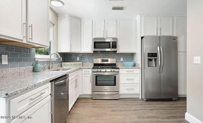 Building Photo - 14443 Stacey Rd