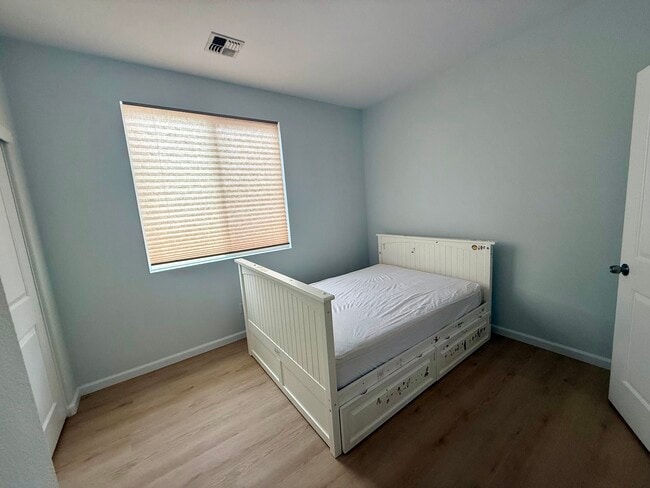 Building Photo - 1505 Nevin Plz