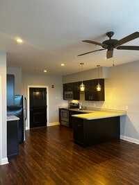 Building Photo - 970 Ridge Ave