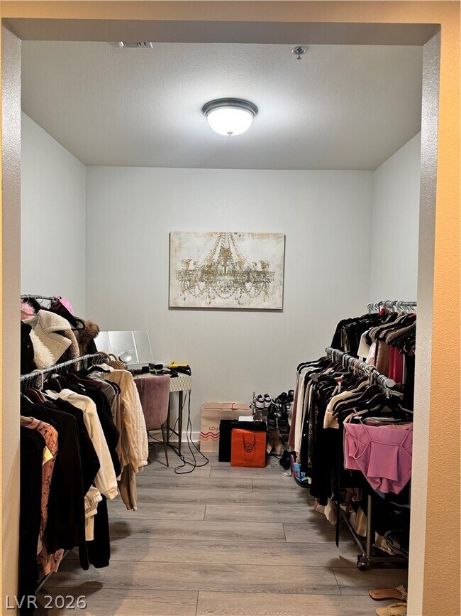 Building Photo - 4525 Dean Martin Dr