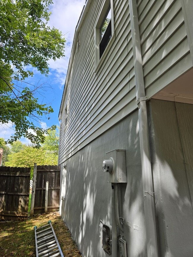 Building Photo - Single Family Home in Dale City