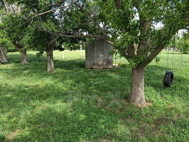 Building Photo - 910 Sands Rd