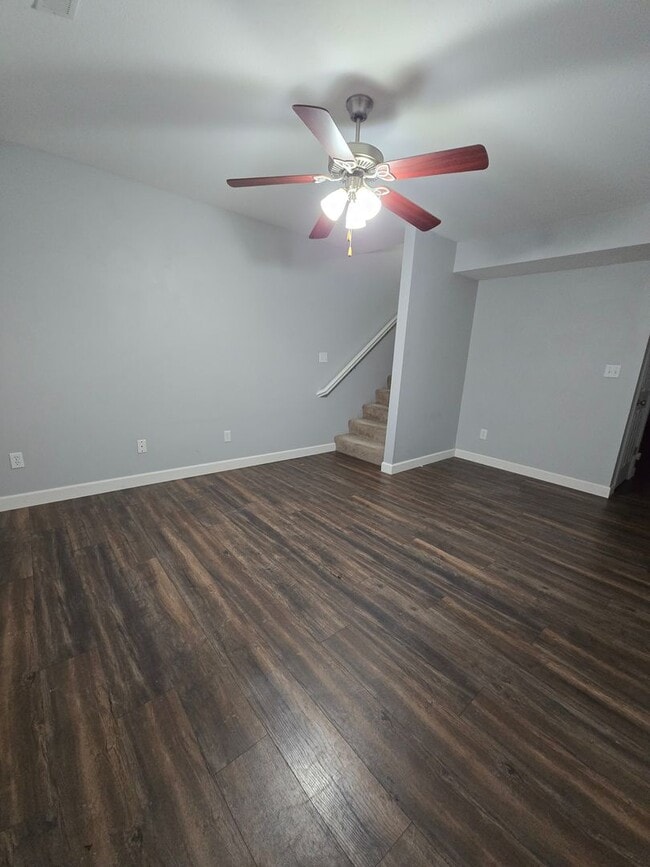 Primary Photo - Updated 4 bed 2 bath Town House