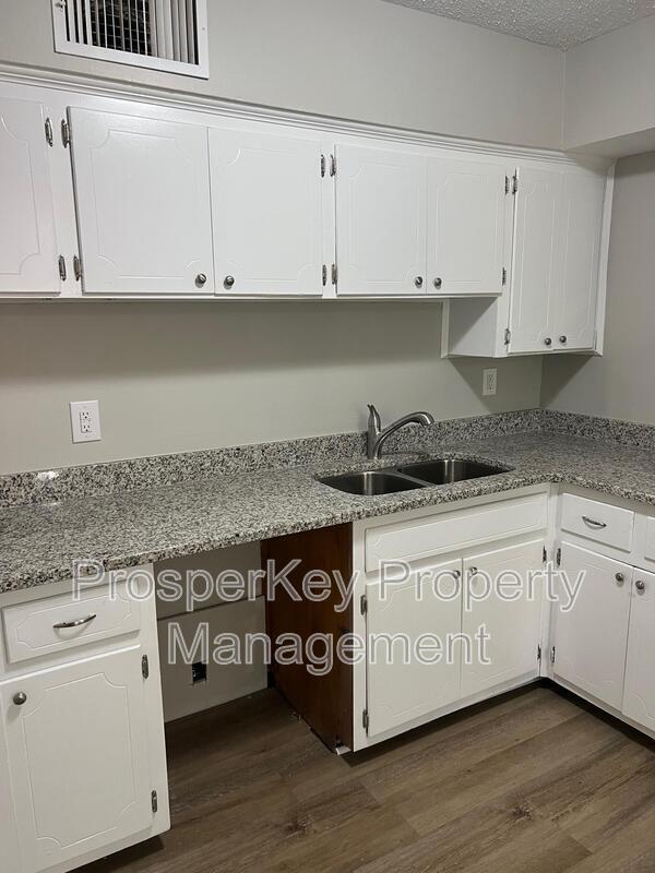 Building Photo - 3407 Flintstone Ct