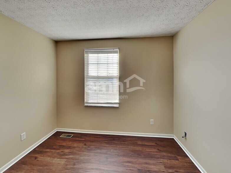 Building Photo - 5444 Winchester Cathedral Dr