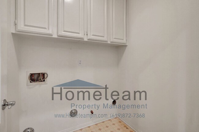 Building Photo - 2 BR / 2.5 BA 1244 Sq ft. San Miguel Ranch/ Chula Vista Townhome