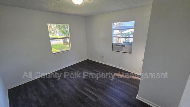 Building Photo - 1135 Fairview Ave
