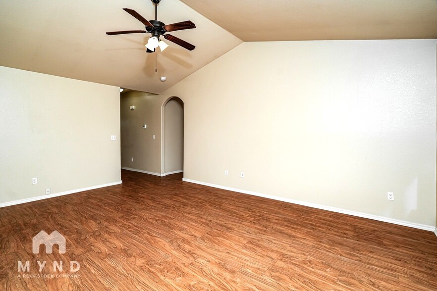 Building Photo - 14603 E 108th St N