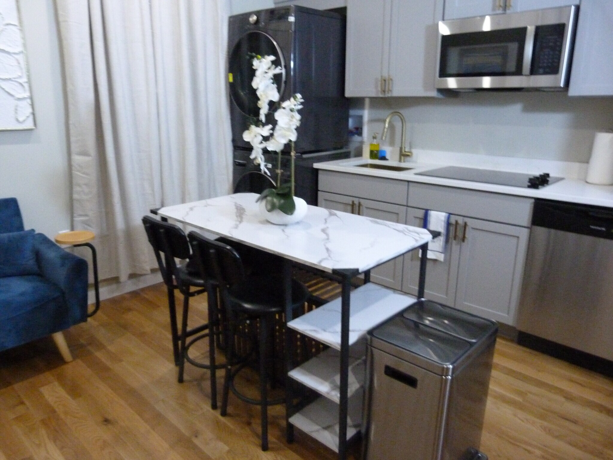 Building Photo - 209 Lincoln St