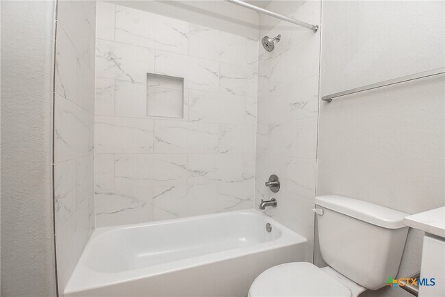 Building Photo - 544 Buckskin Dr