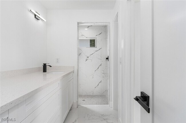 Building Photo - 2505 39th St SW