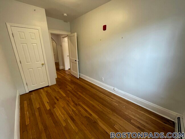 Building Photo - 233 Lafayette St