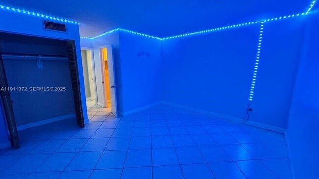 Building Photo - 6195 W 18th Ave