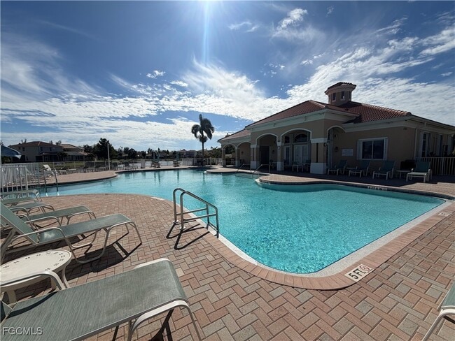 Building Photo - 9270 Belleza Way