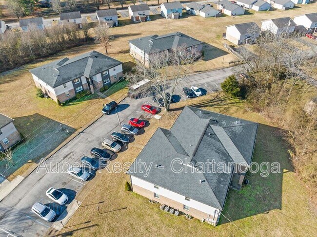 Building Photo - 207 Eveningside Dr