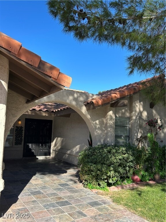 Building Photo - 3304 Cll De El Cortez