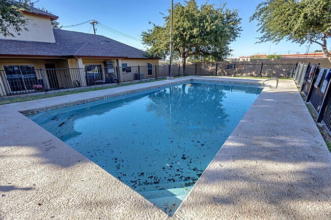 Building Photo - 10706 International Blvd