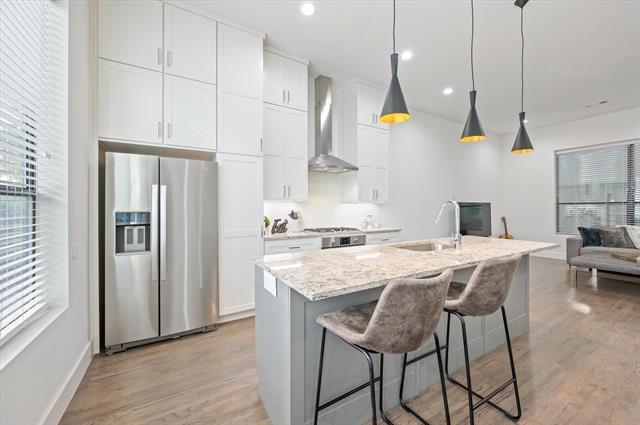 Building Photo - 1848 Euclid Ave