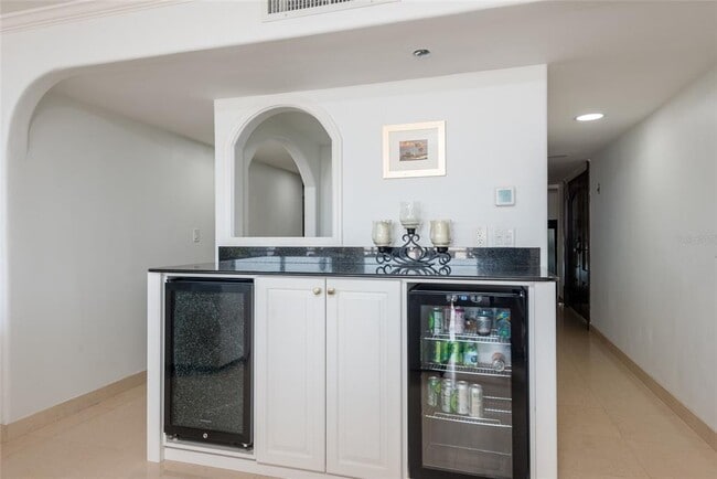 Building Photo - 5700 Mariner St