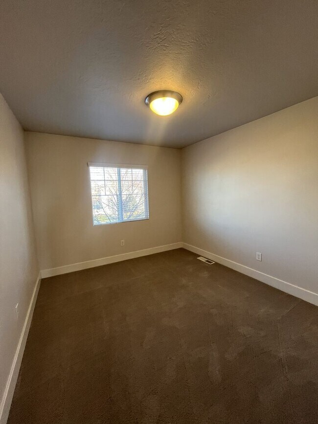 Building Photo - 2241 W 450 S