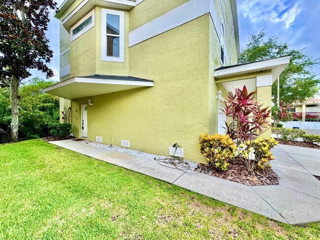 Building Photo - 487 Bayou-Village Dr