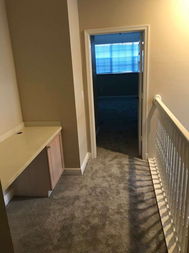 Building Photo - 5111 W Hyde Park Ct