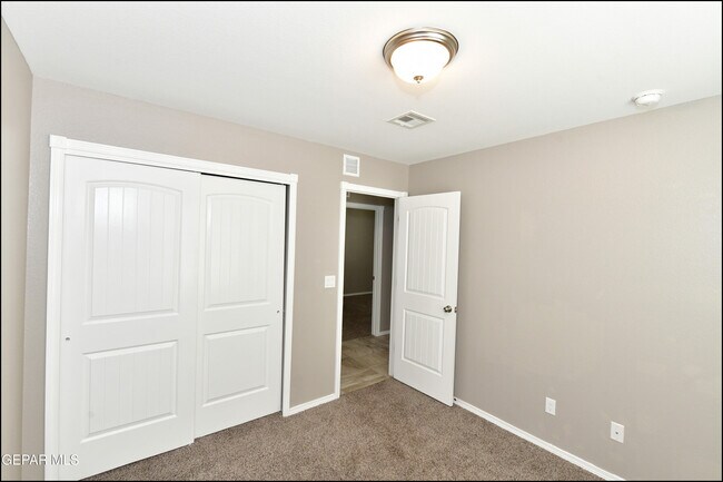 Building Photo - 14901 Tierra Isaiah Ave