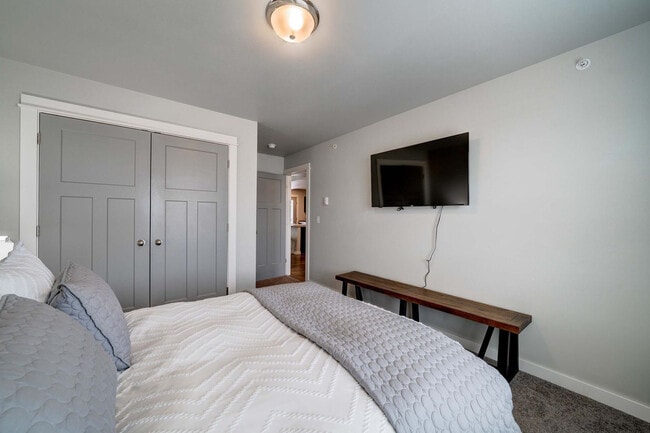 Building Photo - 360 Enterprise Blvd