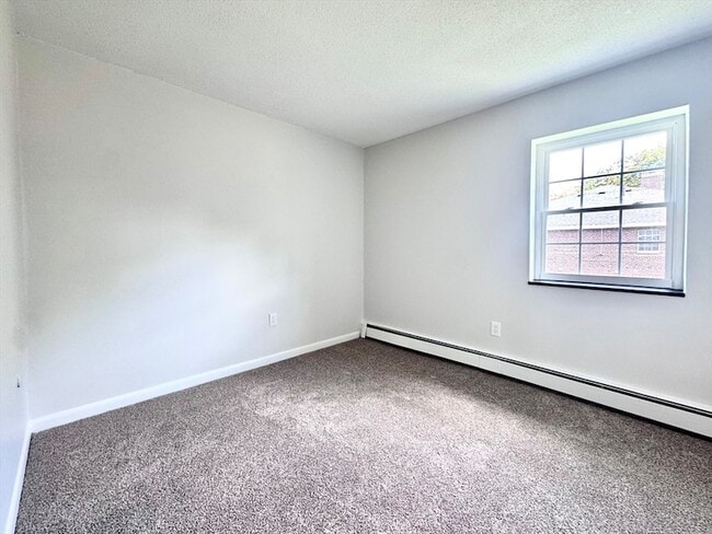 Building Photo - 128 North St