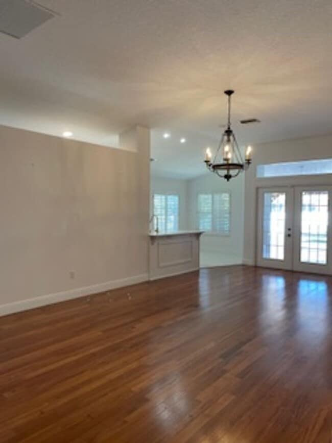 Building Photo - Carrollwood area , Andover Community , 3 Bedroom 2 Bath with beautiful Outdoor Living space. For ...