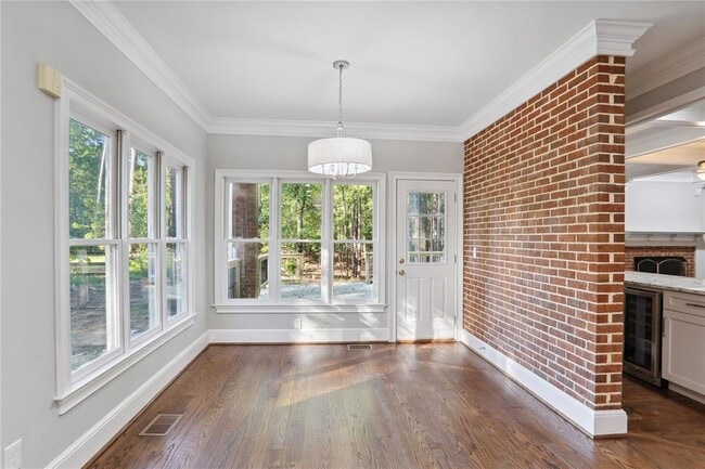 Building Photo - 8900 River Trace Dr