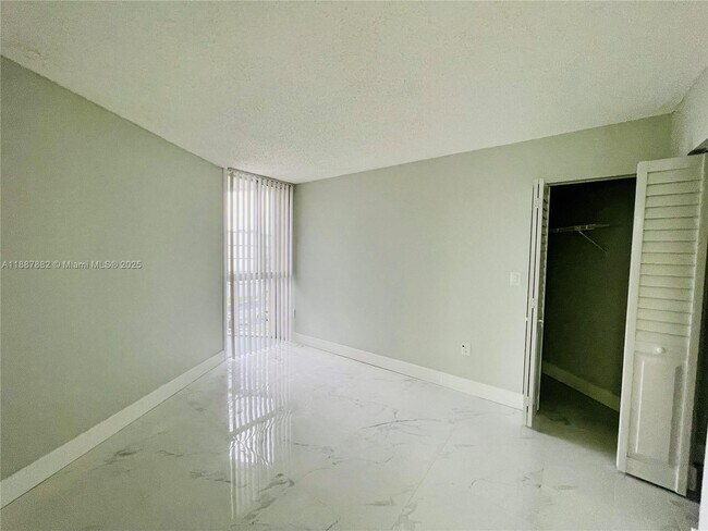 Building Photo - 7125 NW 186th St