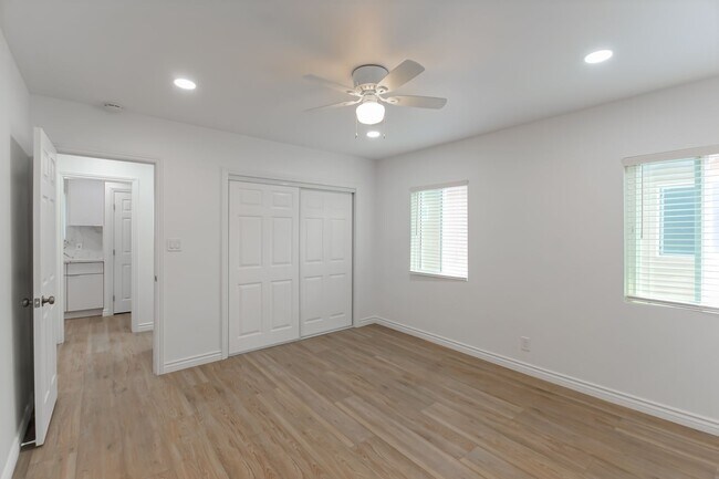 Building Photo - 16730-16730 Crenshaw Blvd