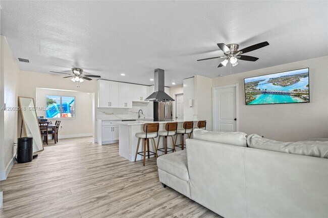 Building Photo - 2485 NW 84th Way