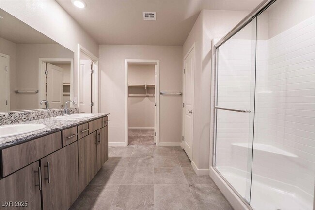 Building Photo - 3823 Corellia Ave