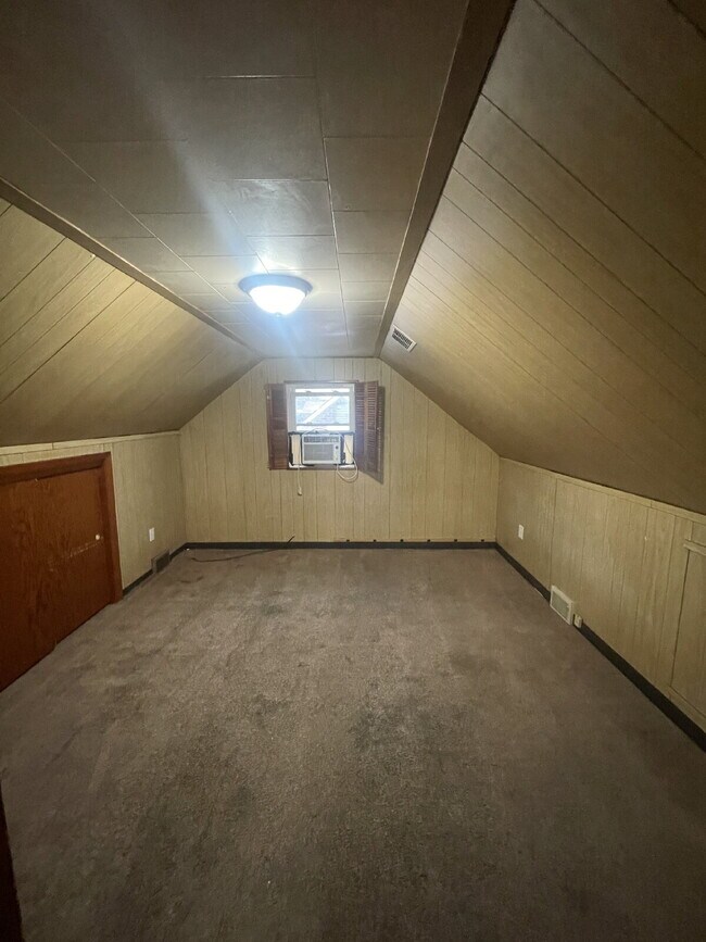 Building Photo - 149 Parkwood Rd