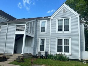 Building Photo - Cute 3 bed duplex in great Hermitage locat...