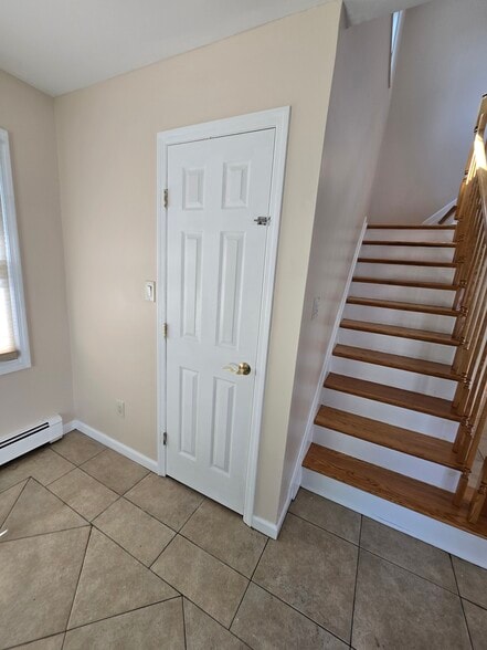 4 - Jacket Closet - 100 5th Ave