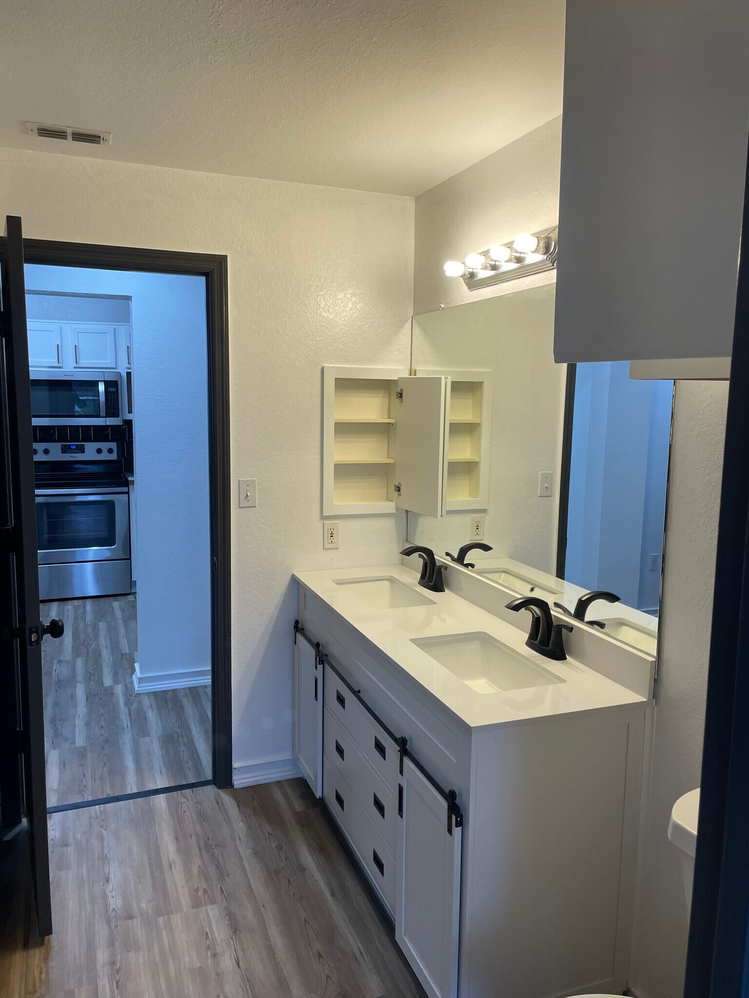 Building Photo - 3714 Palm Desert Ln