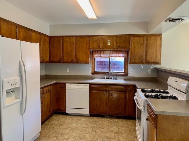 Building Photo - 213 N Berry Pine Rd