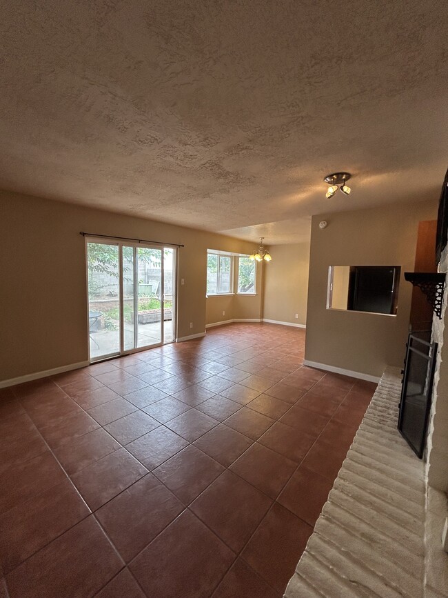 Building Photo - 7061 Luella Anne Dr NE