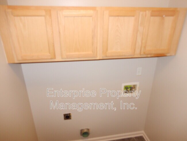 Building Photo - 4525 Hickory Creek Dr