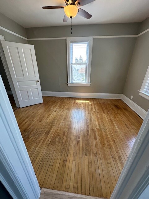 Building Photo - 919 E Clarke St