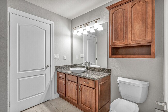 Building Photo - 4666 Sagewood Cir