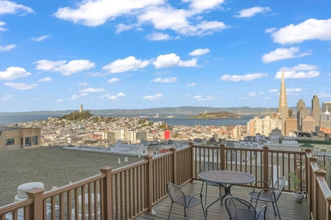 Building Photo - 1250 Clay St