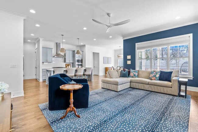 Building Photo - Incredible 5BD, 5BA North Raleigh Home with Bonus Room and Exercise Space